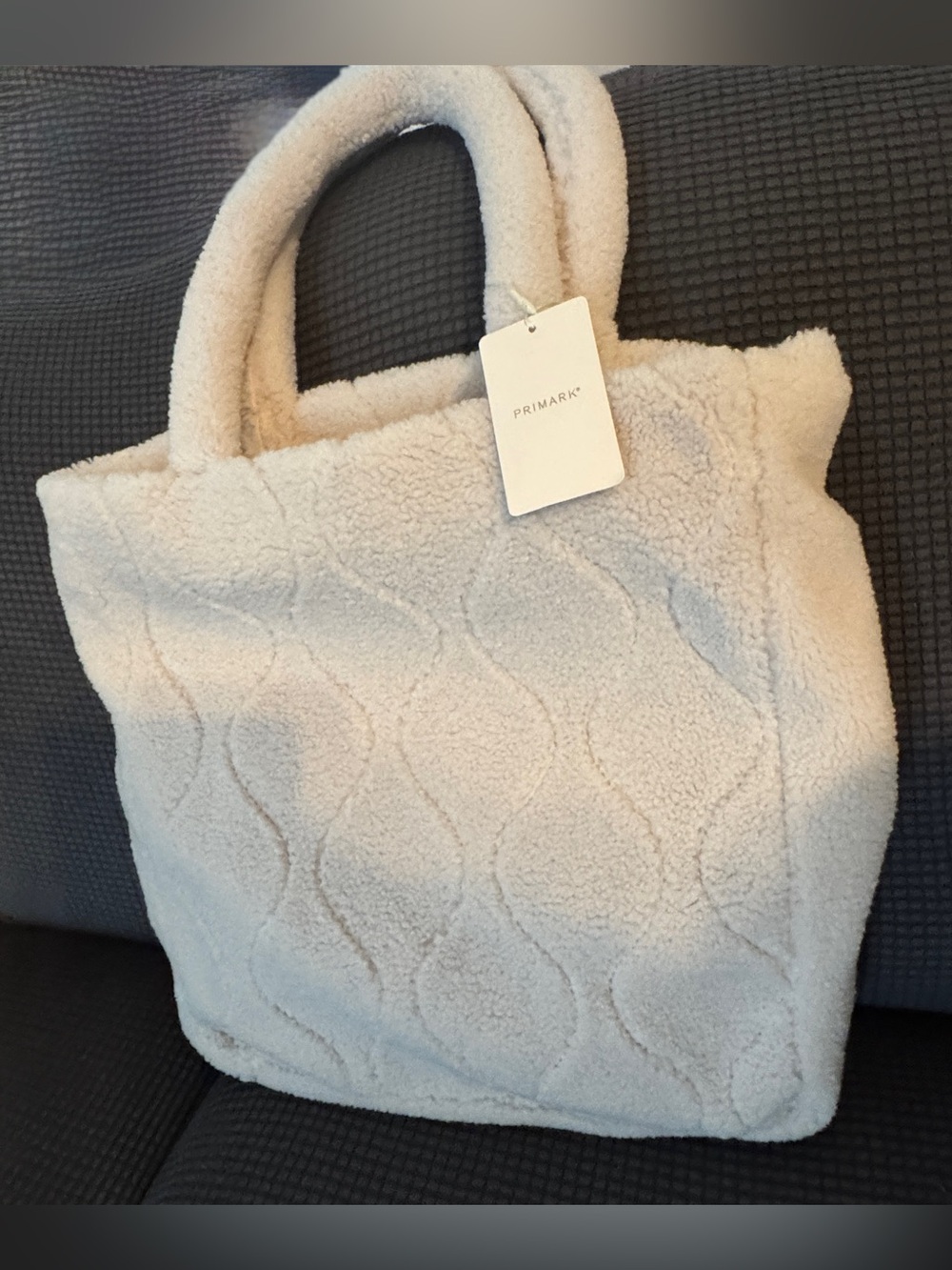 Soft faux fur tote/shoulder bag NWT